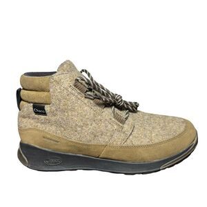 Women’s Chaco winter boots size 11 brown